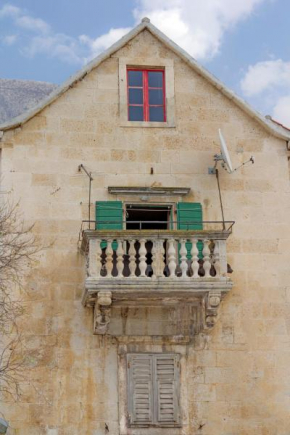Apartment Nikola, Makarska